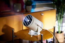 SAMSUNG 30”- 100” The Freestyle Smart Portable Projector, FHD, HDR, Indoor/Outdoor Home Use, Big Screen Experience, 360 Sound, SP-LSP3BLAXZA, 2022 Model (Renewed)