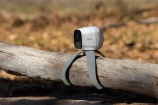 Arlo Quadpod Mount – Arlo Certified Accessory – Do It All Mount for Arlo Cameras, Works Essential Spotlight, Pro 5S 2K, Pro 4, Pro 3, Pro 2, Pro, Ultra 2, Ultra, Go 2, and Go Cameras – VMA4500